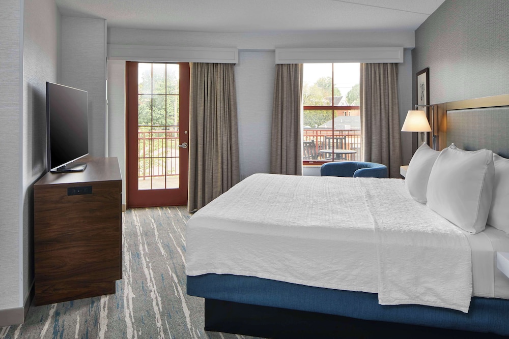 Hampton Inn & Suites Saratoga Springs Downtown - photo 9