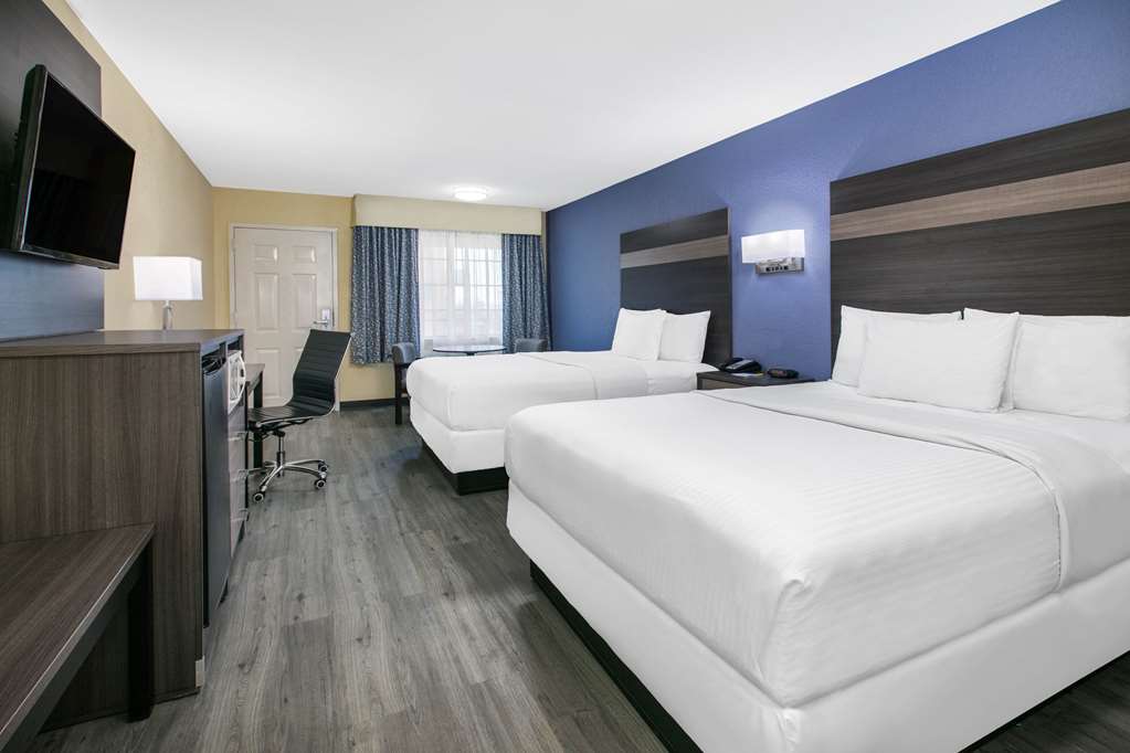 Days Inn by Wyndham Waco Near Downtown University - photo 31