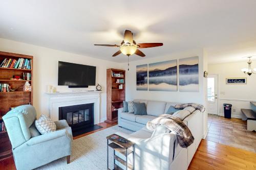Rustic Retreat - carbon neutral hotel in Franklin