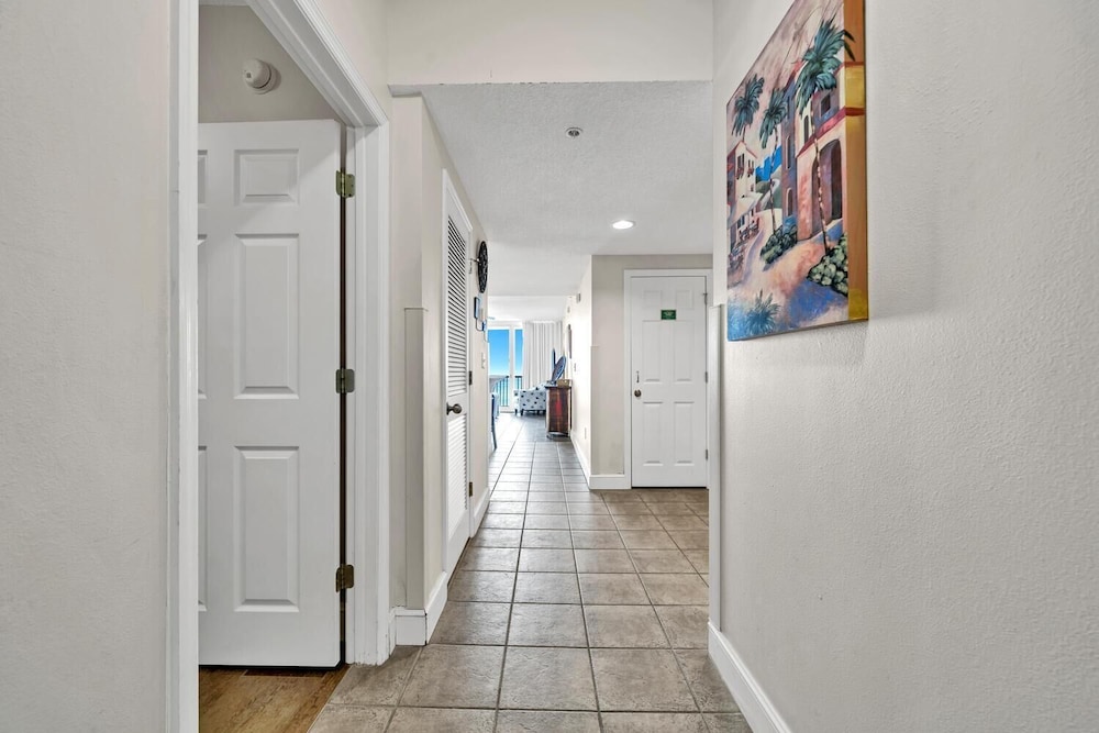 Majestic Beach Towers 1 1304 - photo 14