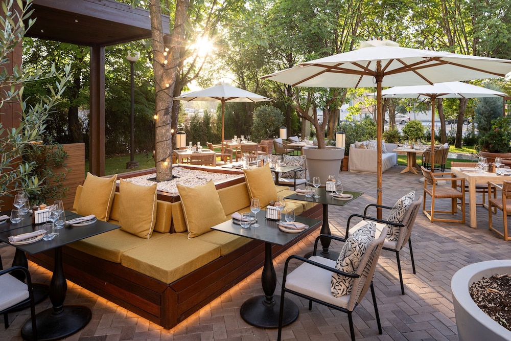 מזון ומשקאות