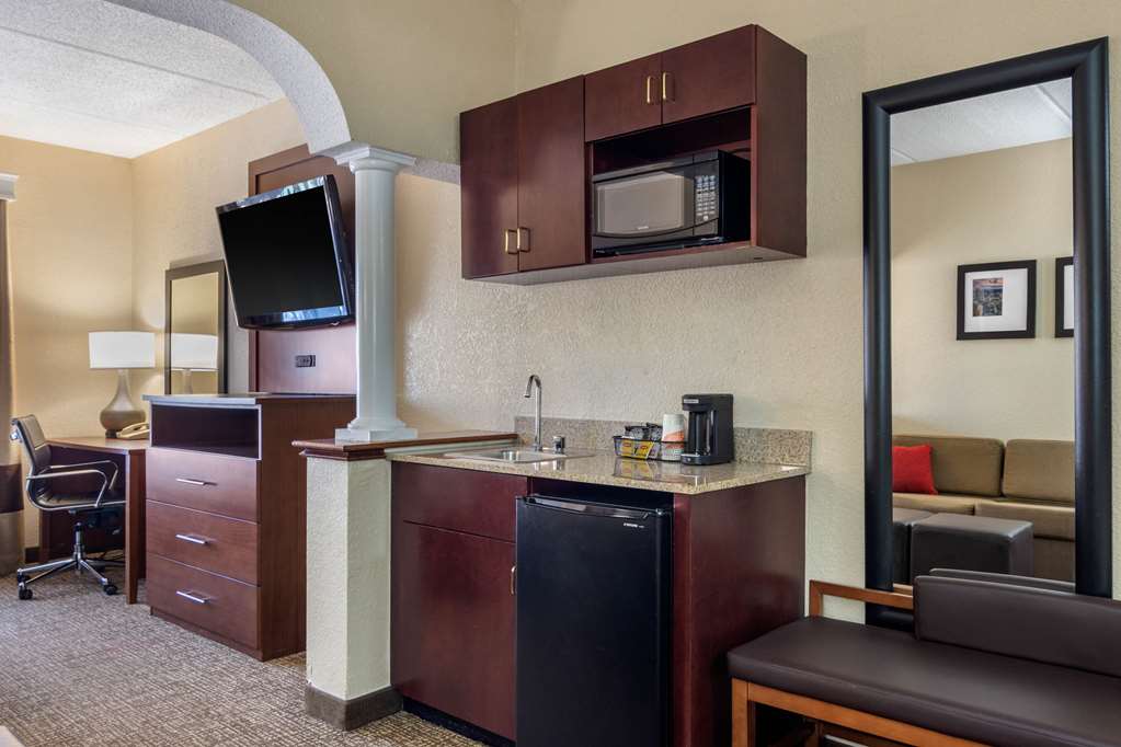 Comfort Suites Woodstock Atlanta North - photo 15