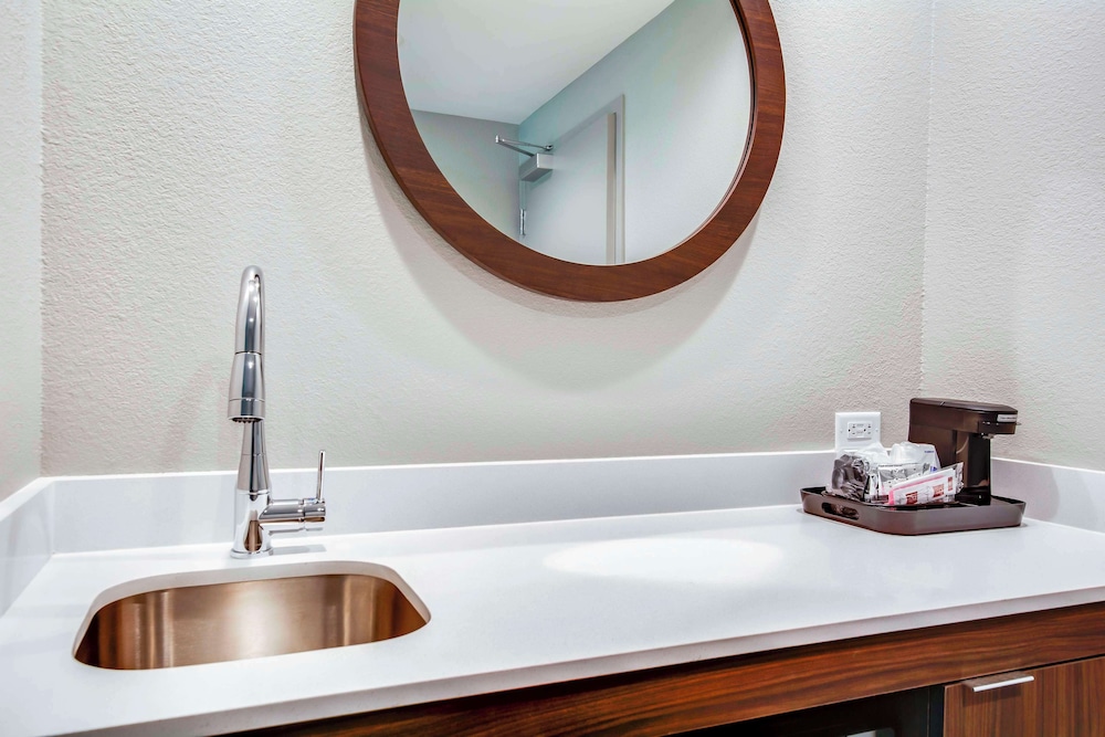 Hampton Inn & Suites by Hilton Louisville East Oxmoor - photo 12