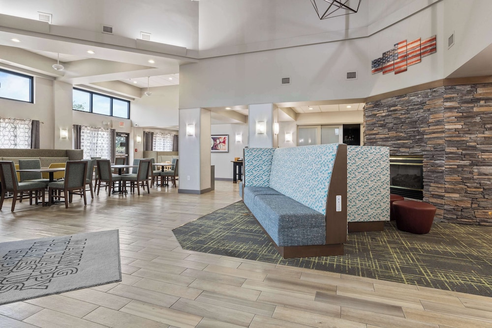 Hampton Inn & Suites Memphis Wolfchase Galleria - photo 8