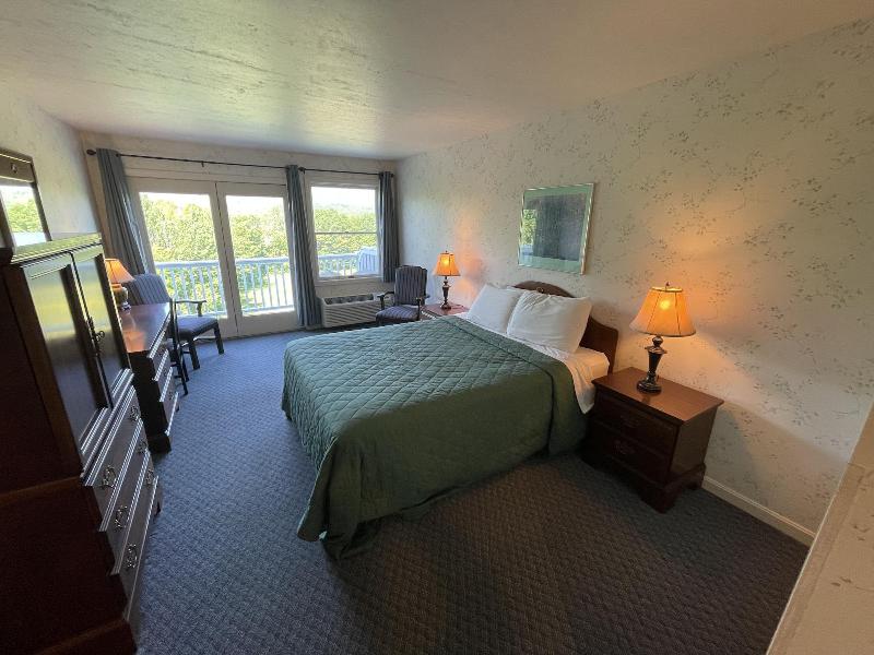North Conway Mountain Inn - photo 12