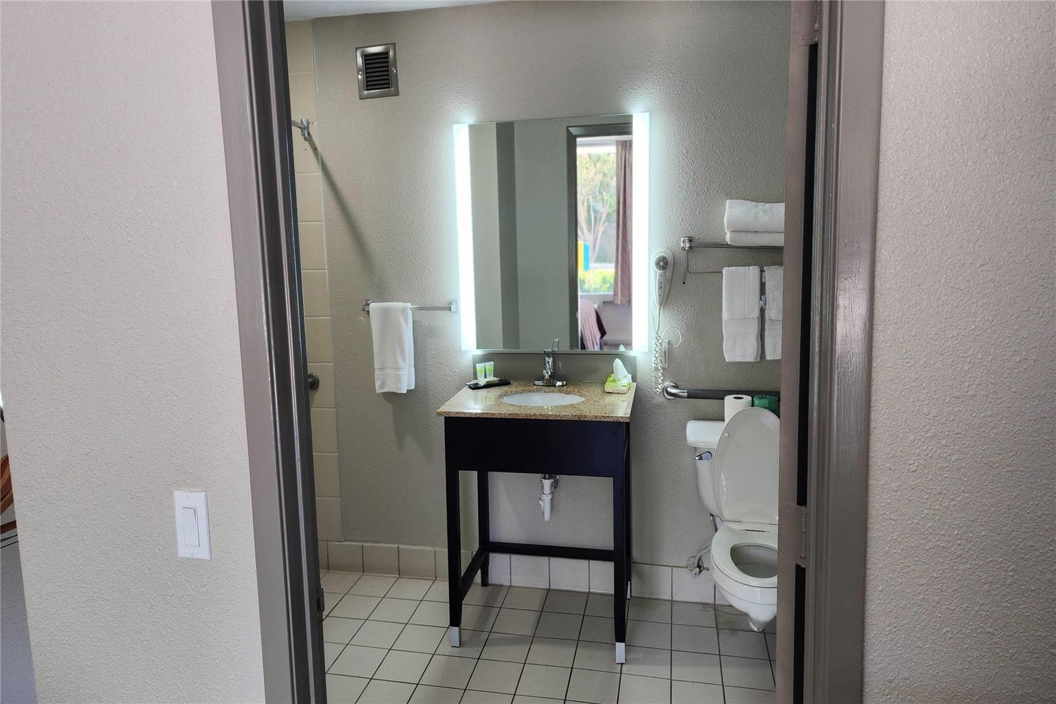 Days Inn by Wyndham Seguin TX - photo 26