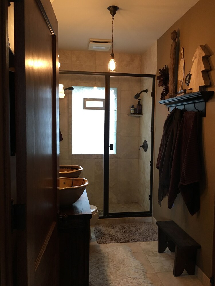 Kara's Kottages @ N Clarendon St - photo 15