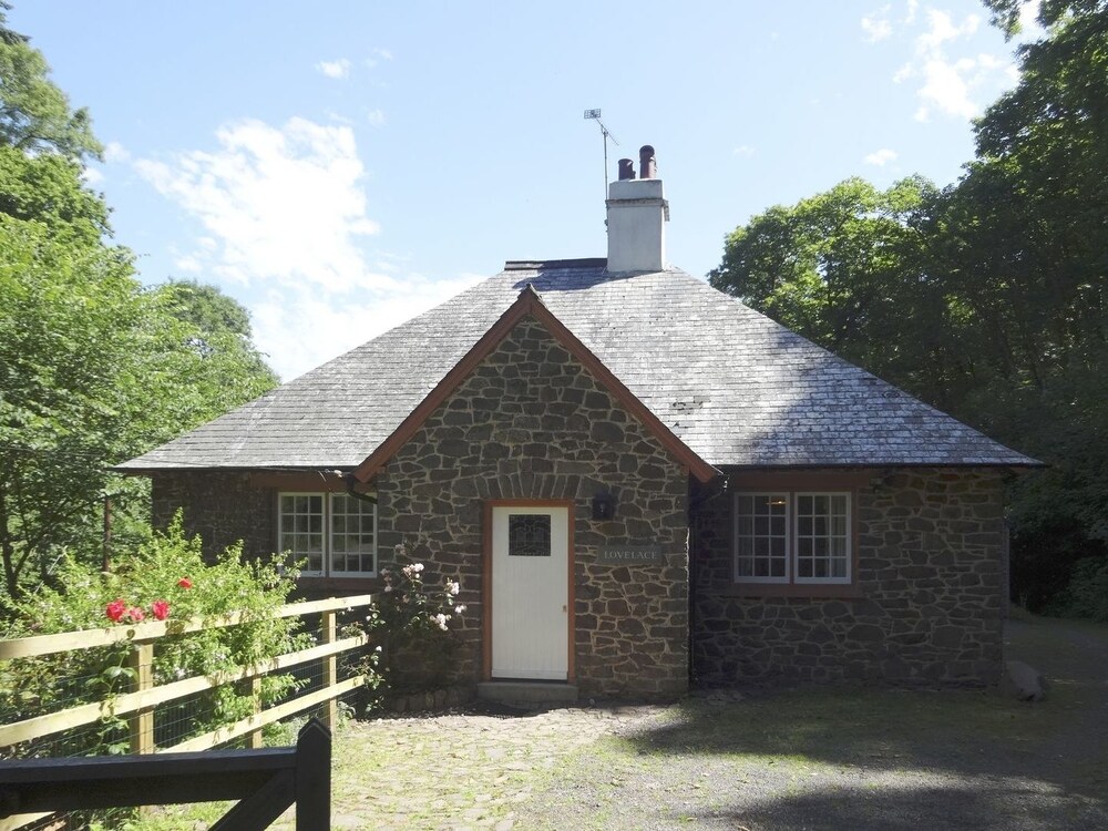 Lovelace - carbon neutral hotel in Porlock