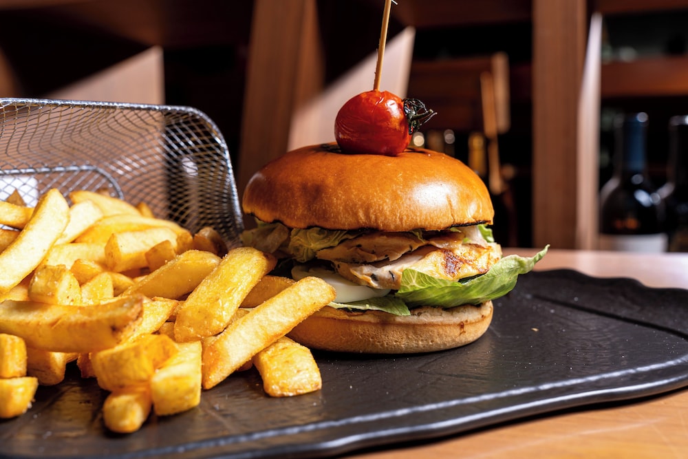 מזון ומשקאות