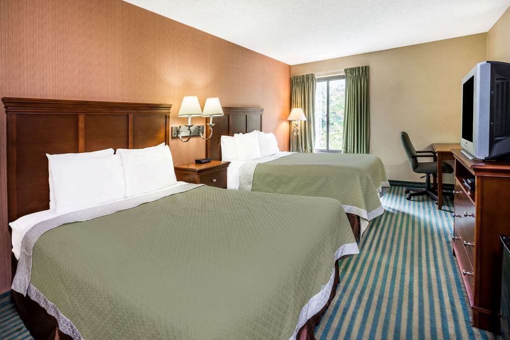 Days Inn by Wyndham Westminster - photo 10