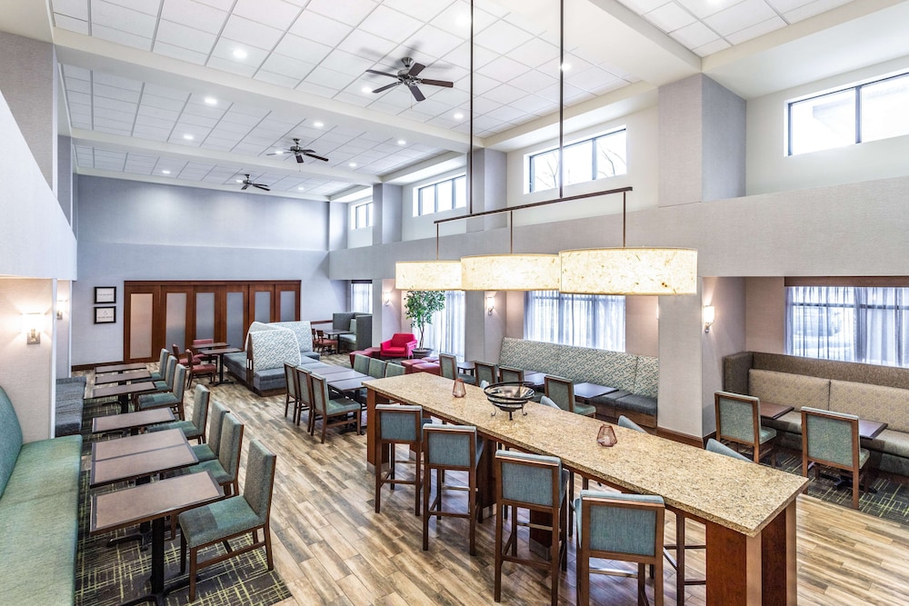 Hampton Inn Suites Minneapolis St Paul Arpt Mall of America - photo 37