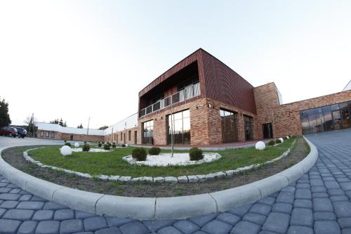 Zajazd w Białej — hotel in Grodzisk Wielkopolski