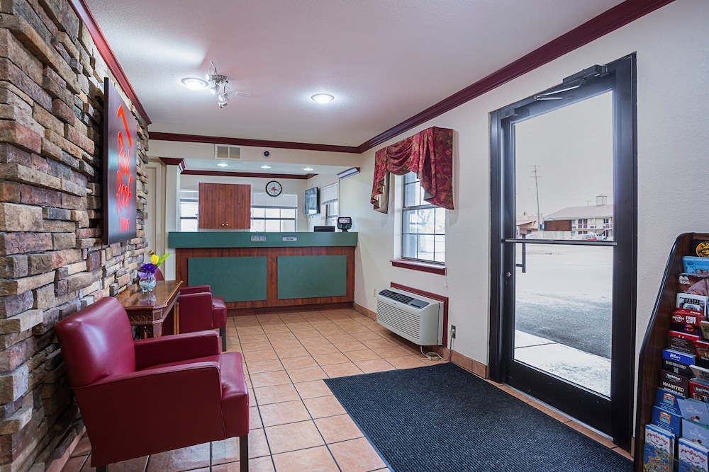 Red Roof Inn West Memphis AR - photo 4