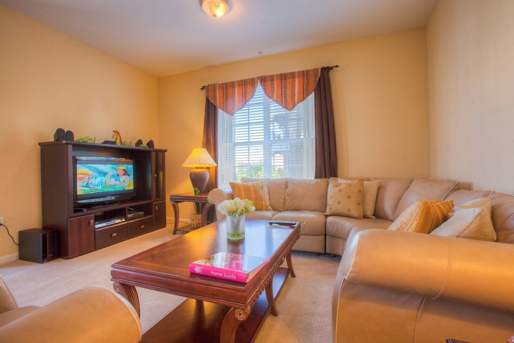 Lovely Third floor Vista Cay Resort Condo - photo 11