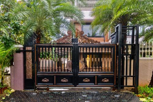 SaffronStays Evelyn Greens Lonavala pet friendly pool villa in a quiet neighbourhood — 4-Star Luxury Hotel in Lonavla, India