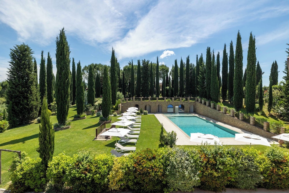 Tenuta Tegolato — 4-Star Luxury Hotel in Barberino Val D'elsa, Italy