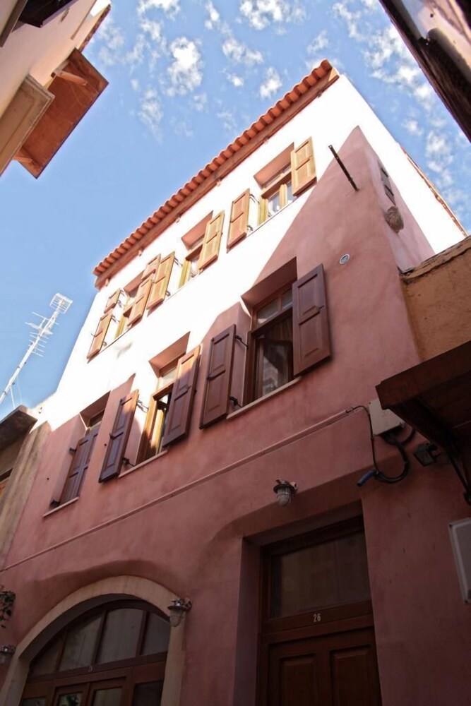 Nakli - carbon neutral hotel in Rethymno