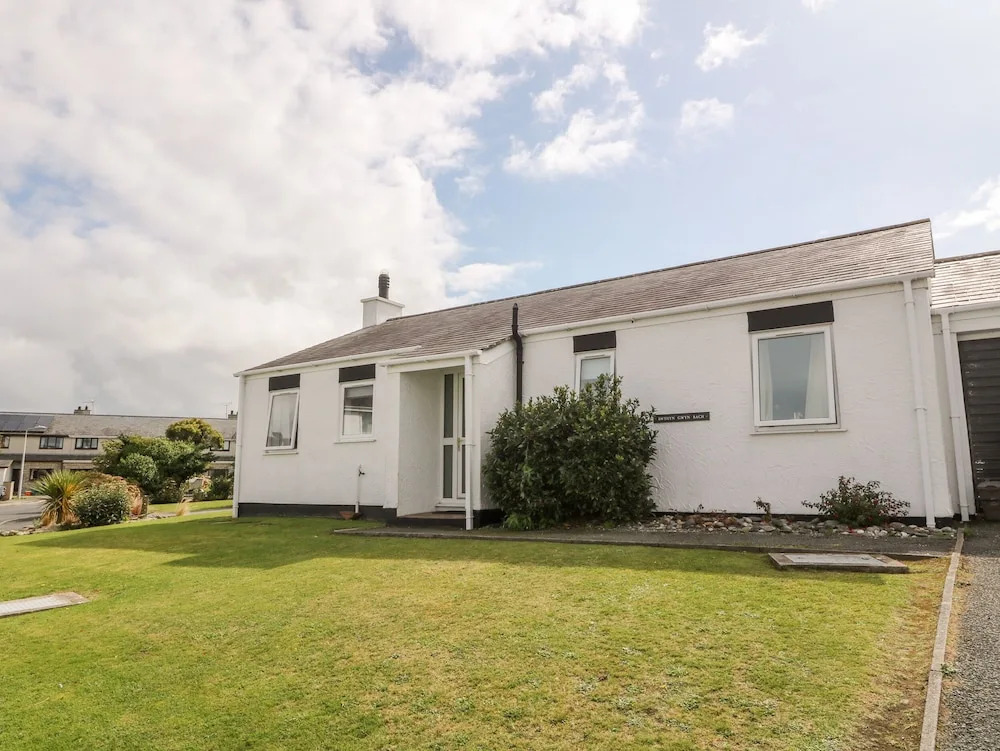 Bwthyn Gwyn Bach Pwllheli in Pwllheli, United Kingdom
