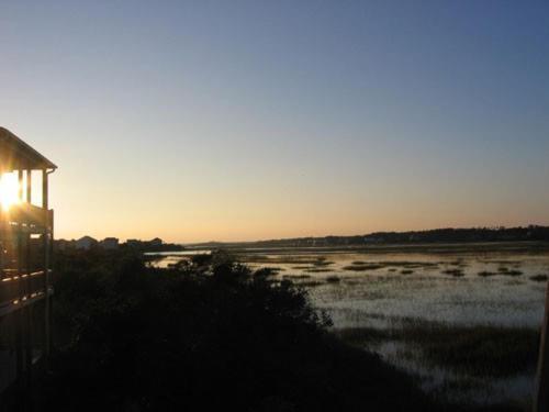 Coastal Living by Oak Island Accommodations - photo 32