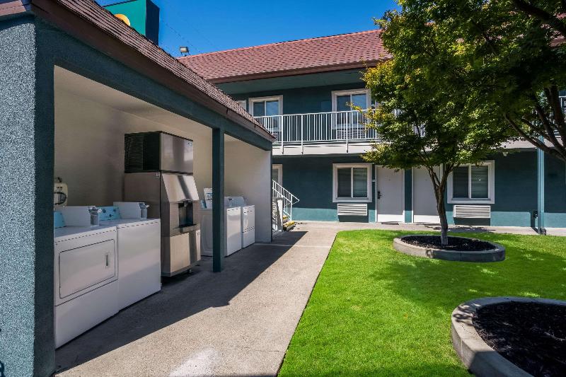 Quality Inn Elk Grove Sacramento - photo 6
