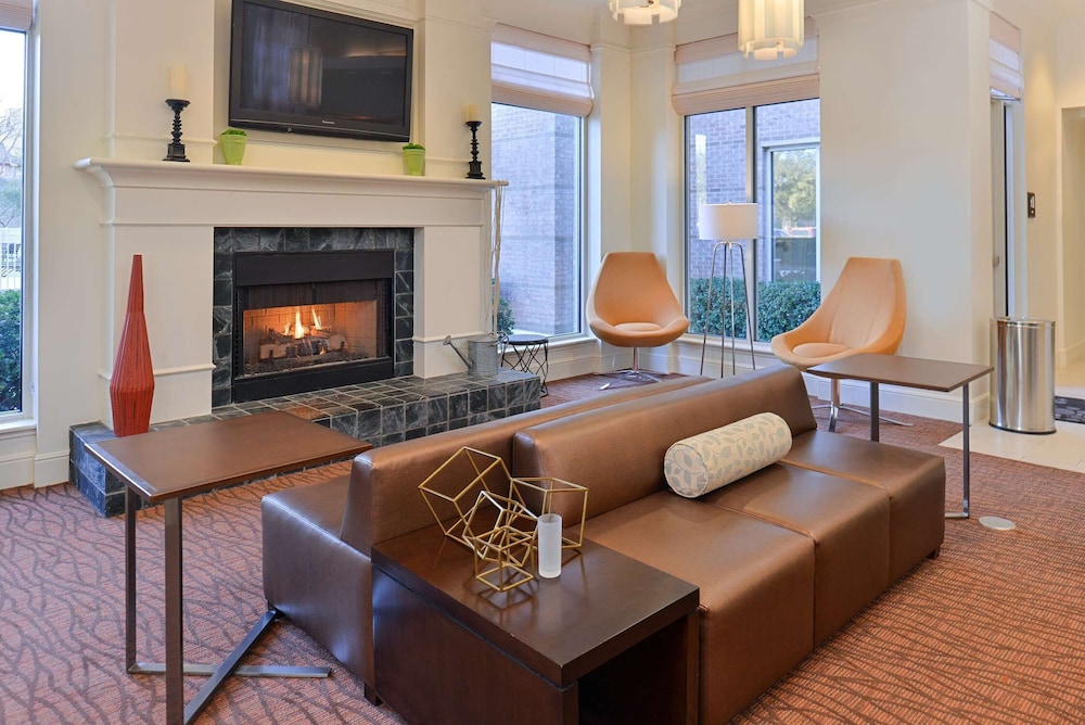 Hilton Garden Inn Dallas Addison - photo 6