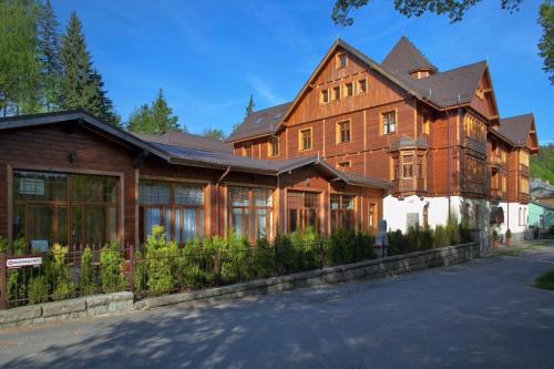 Willa Józefina Mini Spa & Family Fun — 4-Star Luxury Hotel in Szklarska Poreba, Poland