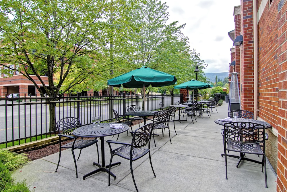 Hilton Garden Inn Seattle Issaquah - photo 46