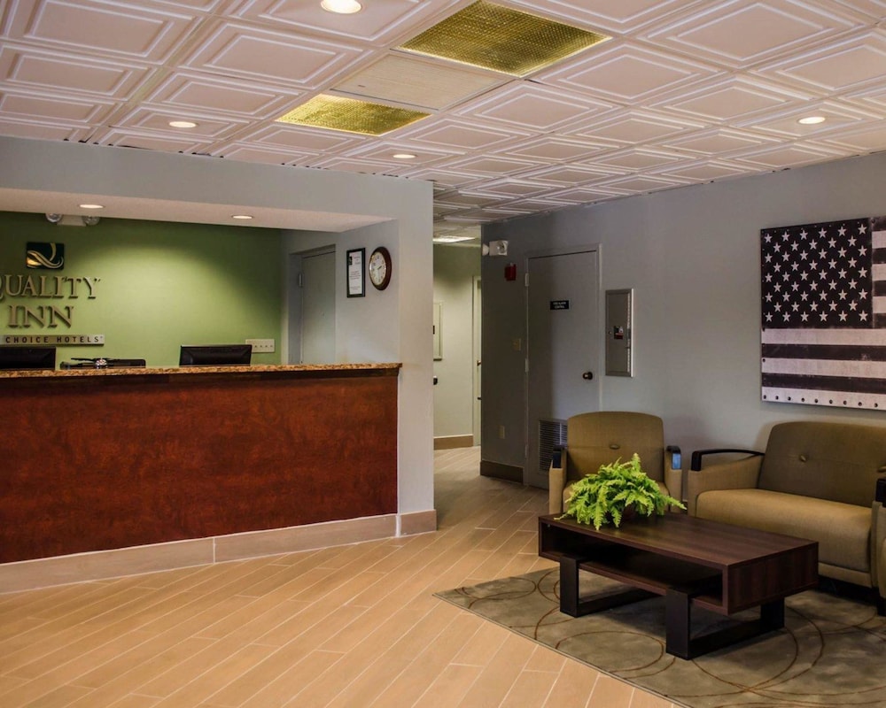 Days Inn by Wyndham Eglin AFB - photo 3