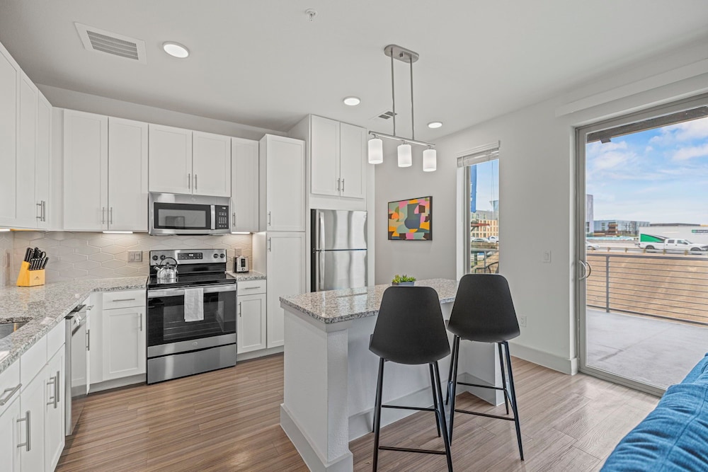 Placemakr Downtown Austin - photo 102