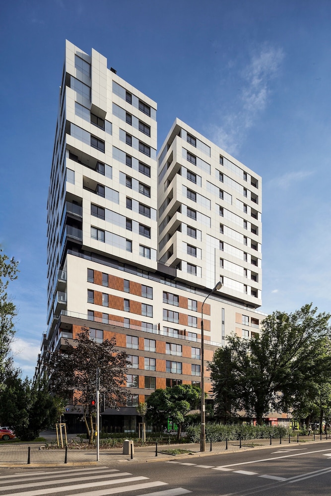 Apartamenty Warszawskie delux Siedmiogrodzka — 4-Star Luxury Hotel in Warsaw, Poland