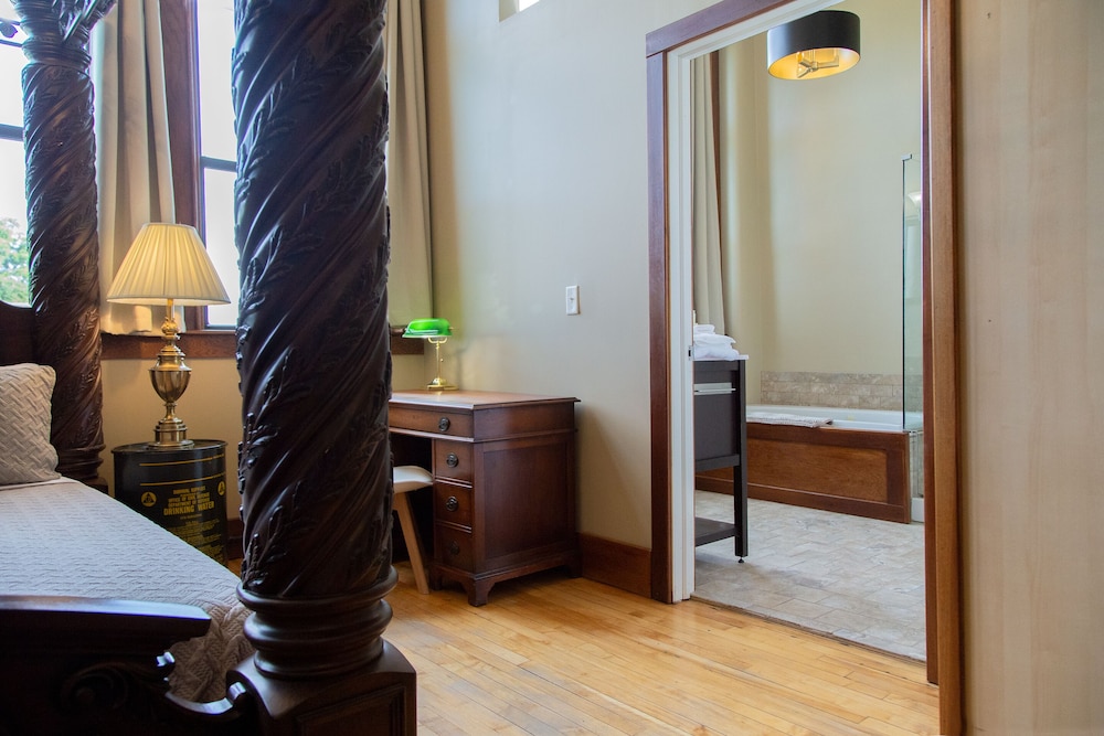 School 31 Lofts at Colors Studios - photo 23