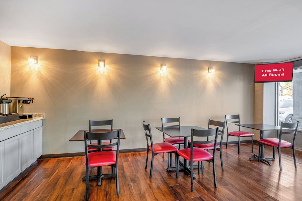 Red Roof Inn Richmond Airport Sandston - photo 4
