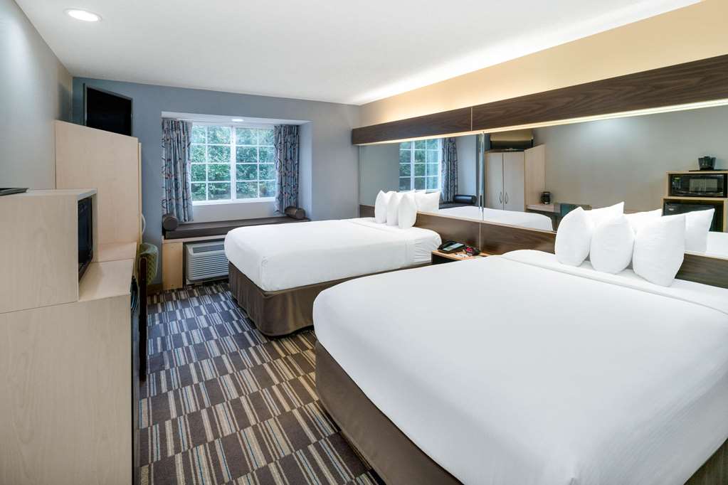 Microtel Inn and Suites by Wyndham Columbus North - photo 15