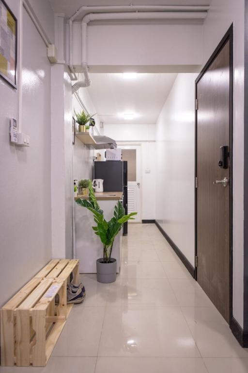 T1 Large Studio Full kitchen 100m. to BTS