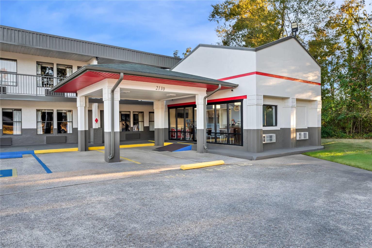 Super 8 by Wyndham Gadsden AL - featured photo