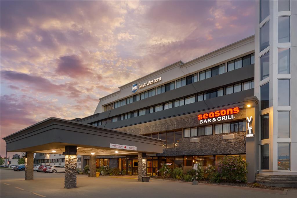 Best Western Cedar Park Inn in Edmonton, Canada