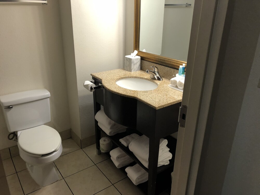 Country Inn & Suites by Radisson Murrells Inlet SC - photo 40