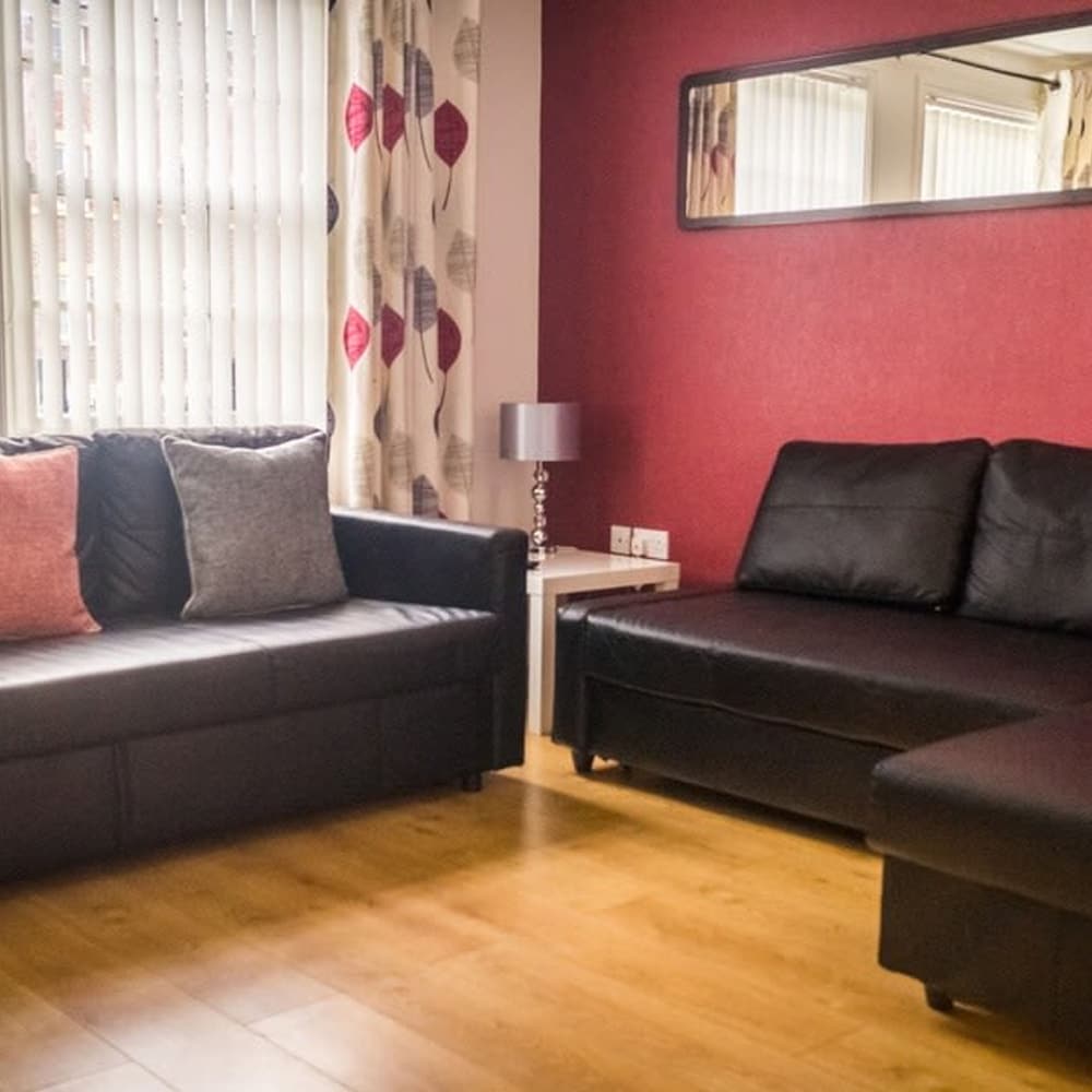 The Racecourse Gathering 5 Bed Sleeps 12 City Centre in Chester, United Kingdom