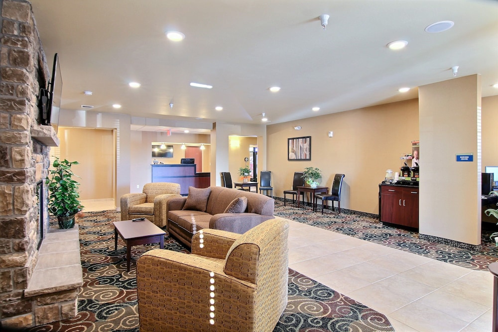 Cobblestone Hotel & Suites Beulah - photo 3