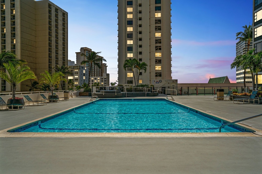 Tower 1 Suite 2705 Qqs - photo 11