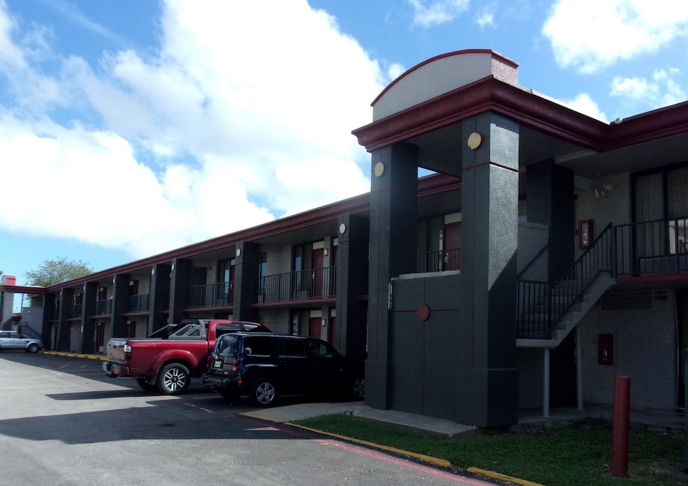 Red Roof Inn Corpus Christi North Near Downtown - photo 20