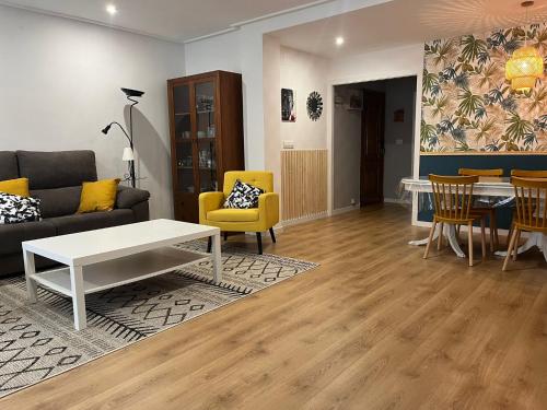 Piso En Ourense Sempre Maruxina in Ourense, Spain