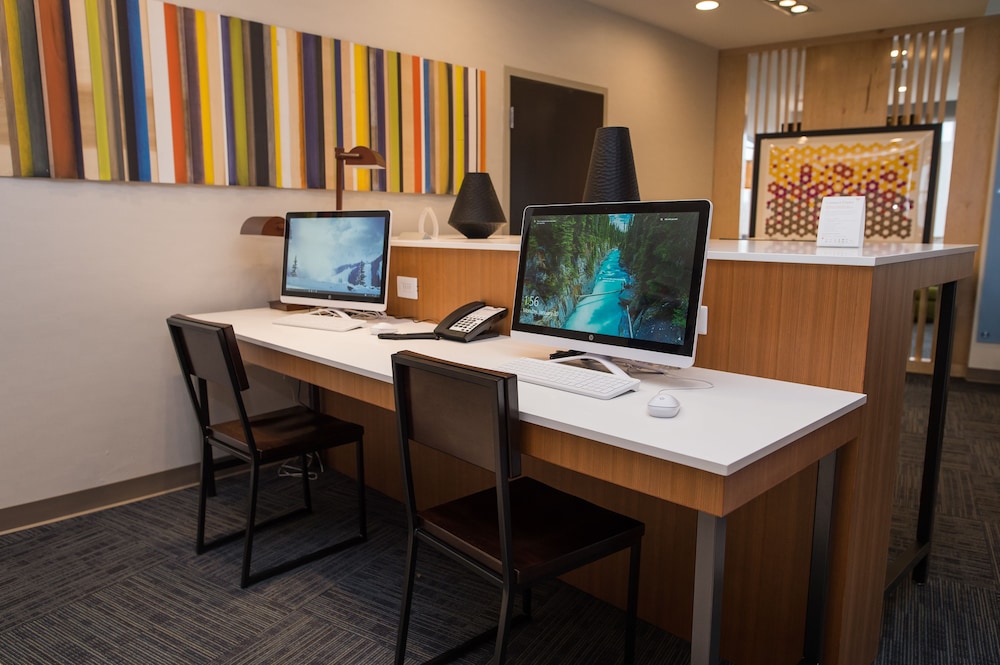 Holiday Inn Express & Suites Marietta by IHG - photo 46