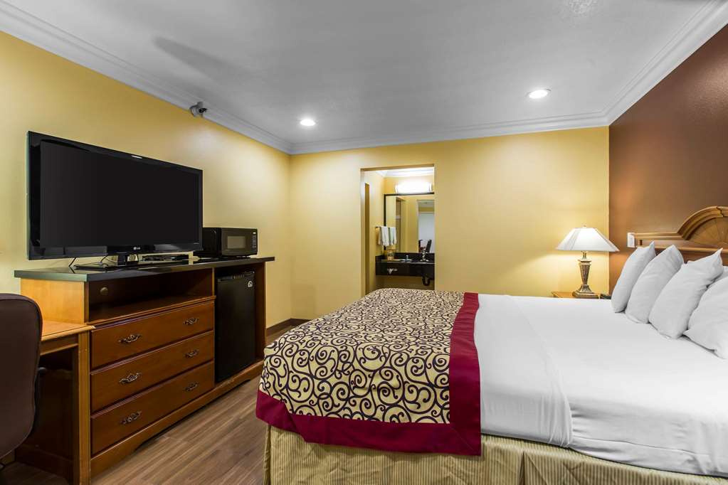 Rodeway Inn Cypress Buena Park - photo 18