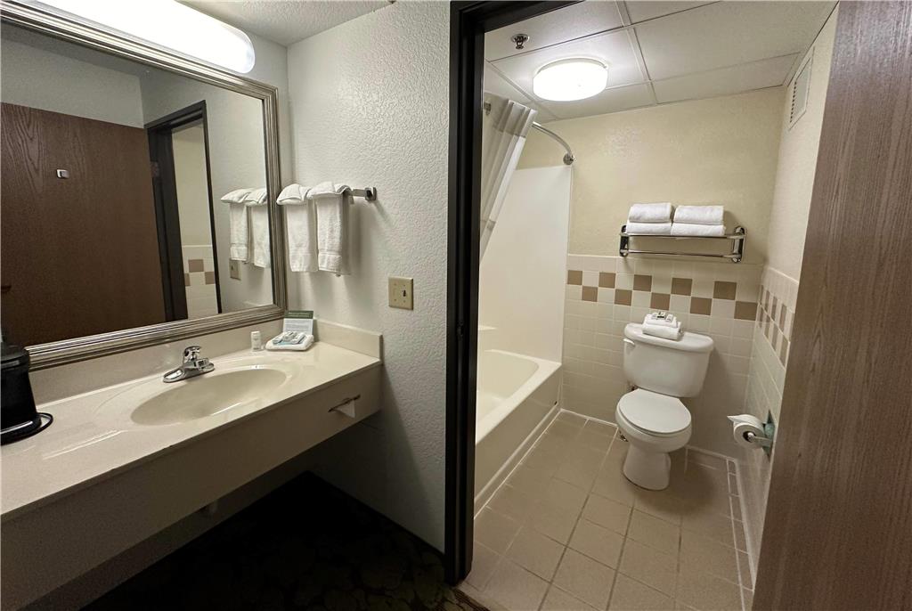 AmericInn by Wyndham Appleton North Little Chute - photo 30