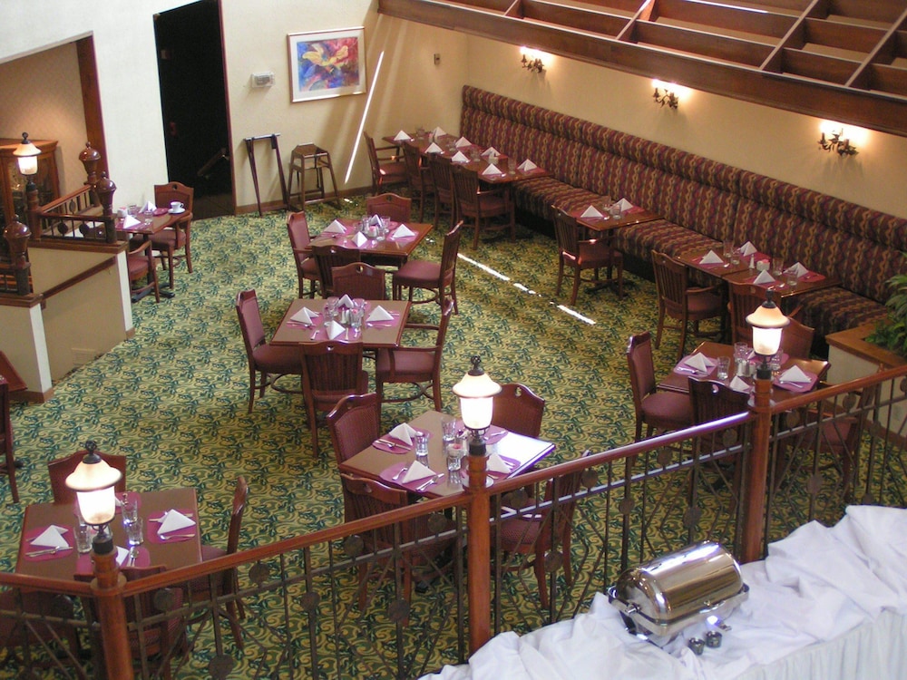 Crowne Plaza Hotel Hickory by IHG - photo 13