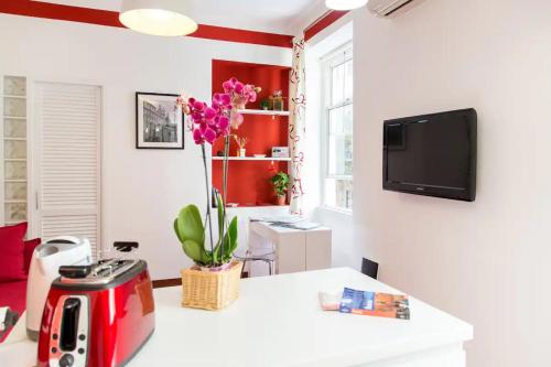 Perla Cozy Apartment in Piazza Navona — 4-Star Luxury Hotel in Rome, Italy