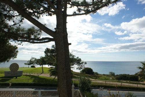 Villa Oceano Golf superb frontline location close to the Praa — 4-Star Luxury Hotel in Almancil, Portugal