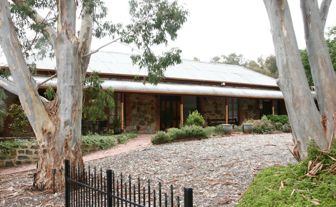 Marananga Cottages — 4-Star Luxury Hotel in Greenock, Australia