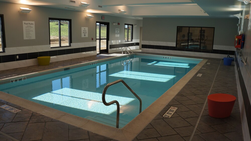 Holiday Inn Express & Suites Shippensburg by IHG - photo 47